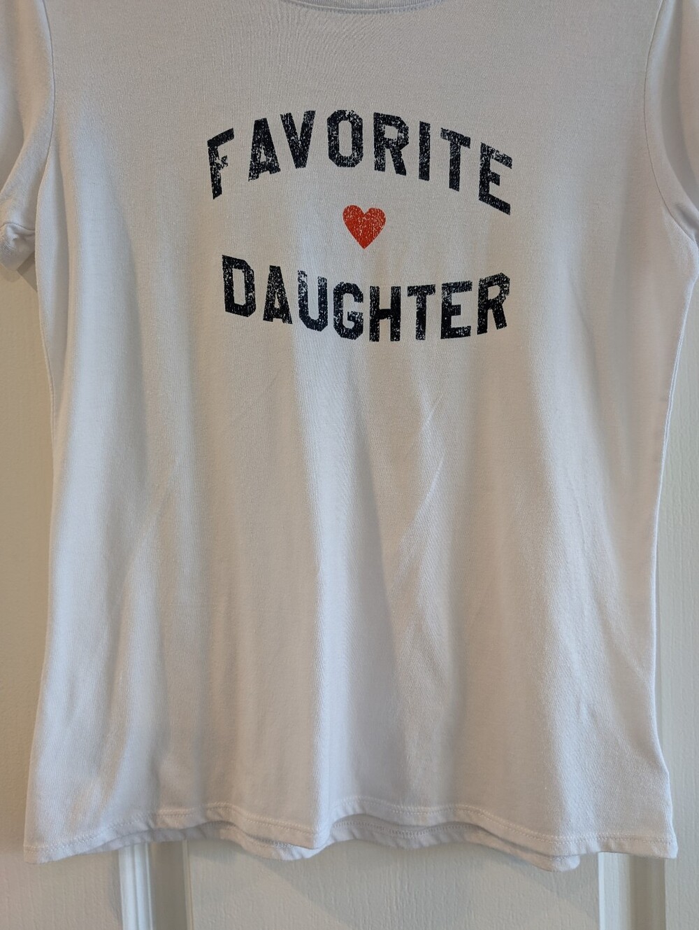 Favorite Daughter Heart Graphic Tee Shirt Top White Short Sleeve Women's Size S - Picture 4 of 15